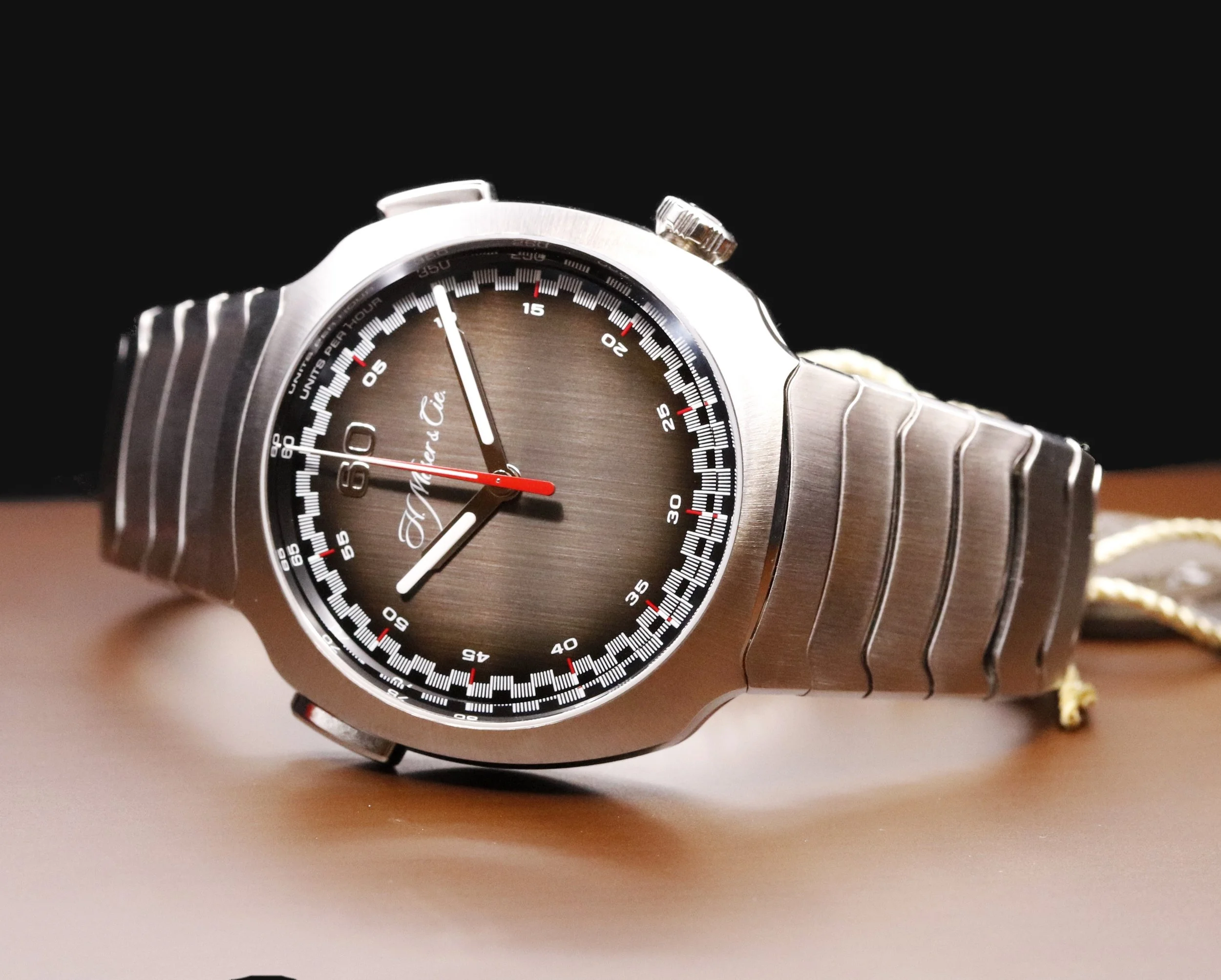 H. Moser & Cie. — Uhren — operawatches